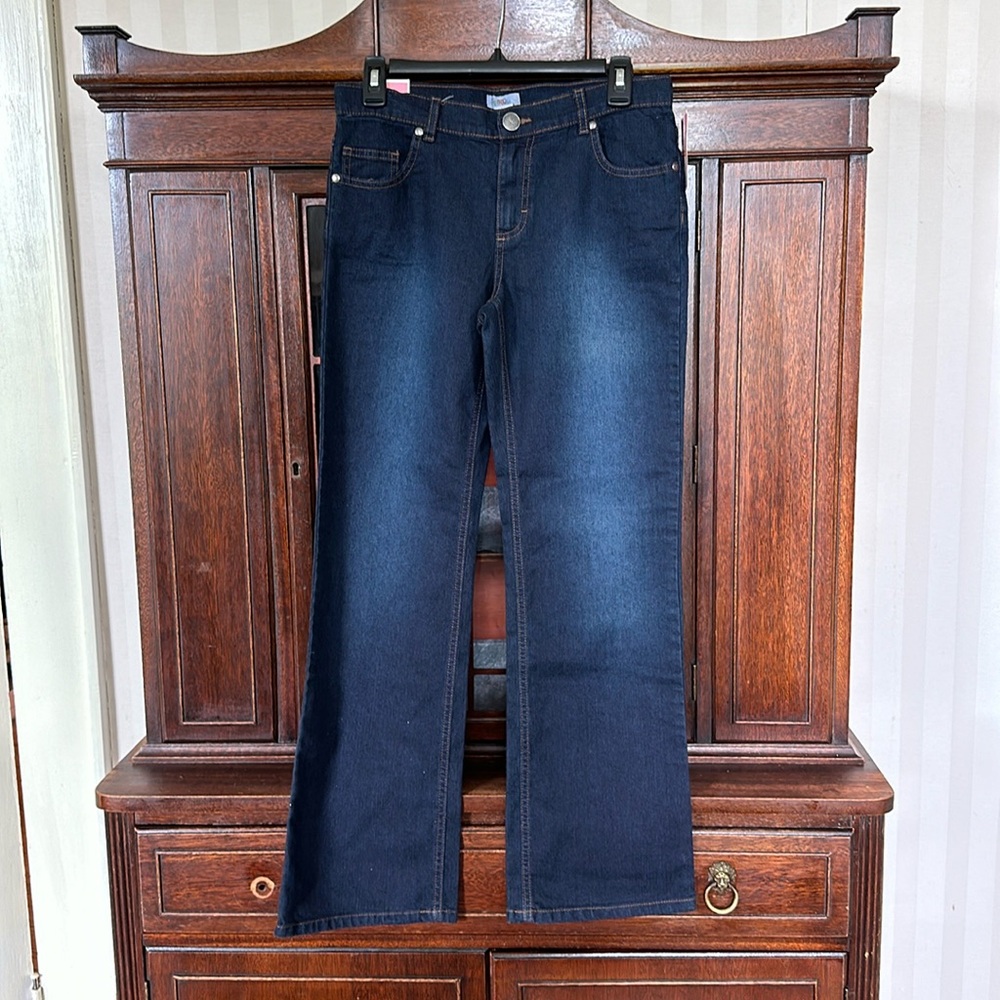 NWT Girls Circo Bootcut jeans.